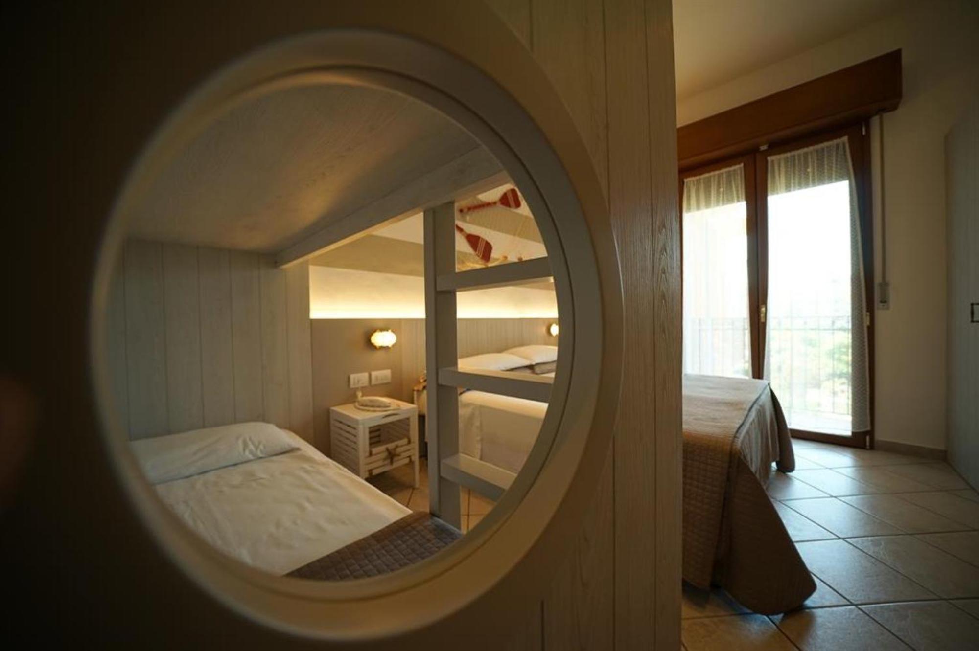 Hotel Villa Fulgida Cattolica Dış mekan fotoğraf